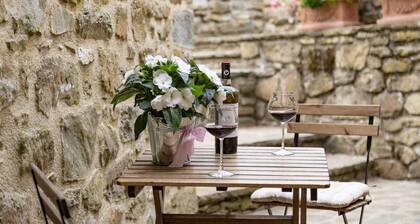 Schönes Bauernhaus in den Hügeln mit privatem Pool und herrlichem Blick auf Cortona