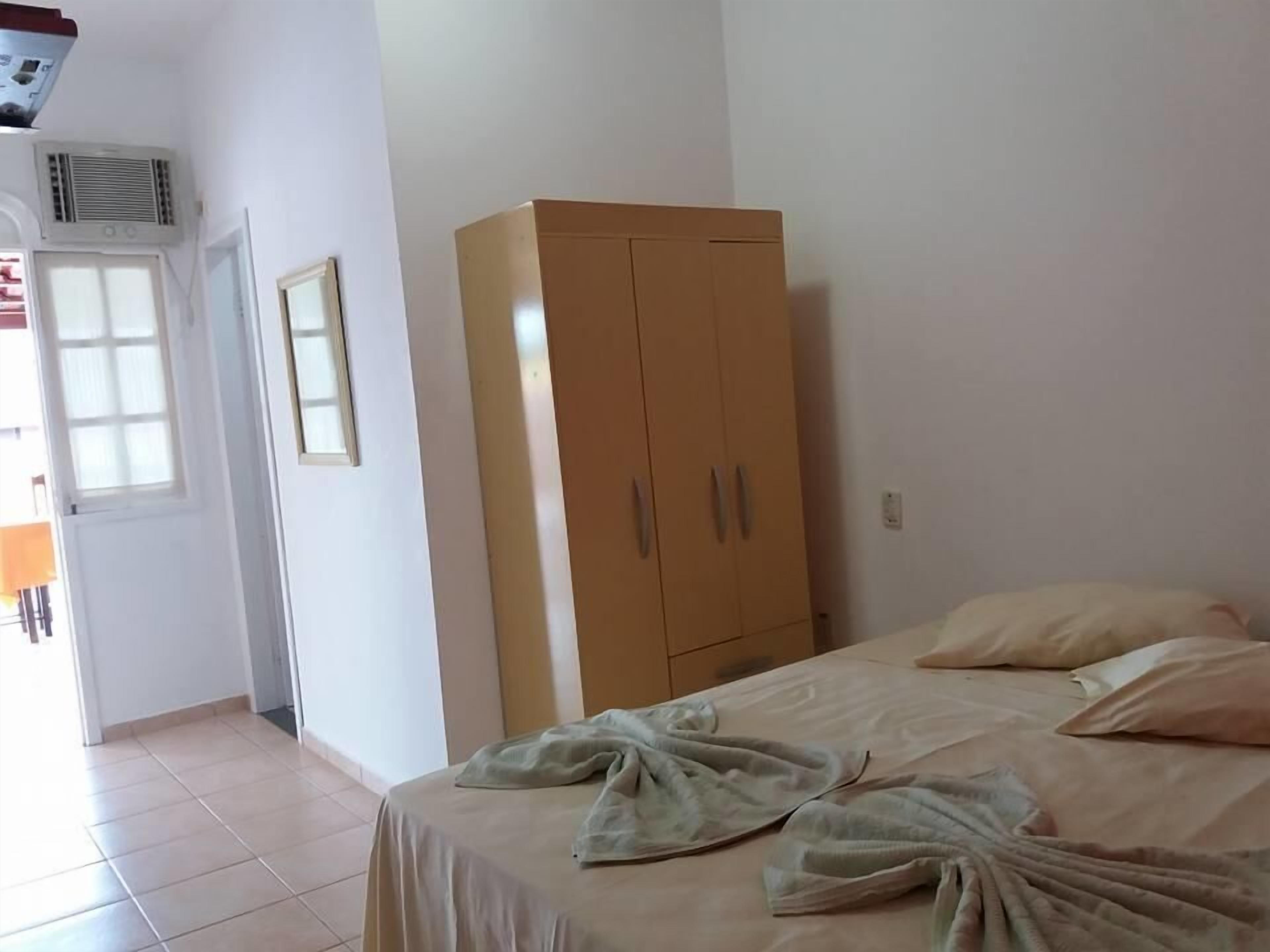 Quarto casal standard | Frigobar, ferros/tábuas de passar roupa, Wi-Fi de cortesia