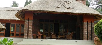 Kutandara Lodges