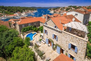 Exterior - Traditional Villa Vicina with Private Pool in Milna, Brac Island (Milna)