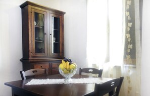 Dining - Holiday apartment in the mountains and lake in a period house in the medieval village I Cardi (Poggio San Giovanni)