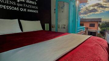 Kamar Double Ekonomi | Seprai premium dan didekorasi berbeda-beda