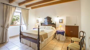 3 chambres, fer et planche à repasser, accès au Wi-Fi (inclus)