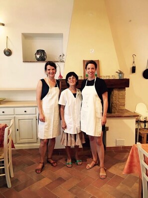 Interior - Rustic apartment in farmhouse with pool near Certaldo, San Gimignano (Gambassi Terme)