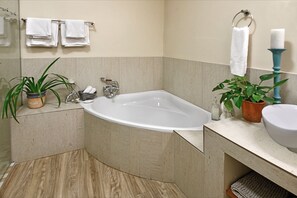 Luxury Villa, 3 Bedrooms, Pool Access, Mountain View | Bathroom | Separate bathtub and shower, deep-soaking bathtub, rainfall showerhead