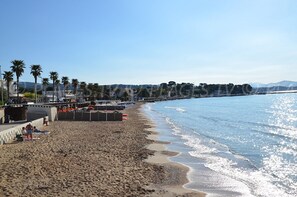 On the beach - Modern studio, air conditioning, parking, wifi, terrace, 2 steps from the beach (La Ciotat)