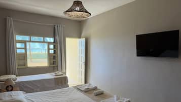 Chambre Luxe, vue mer | Minibar, fer et planche Ă repasser, Wi-Fi gratuit, draps fournis