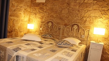 1 bedroom, cribs/infant beds, internet, bed sheets
