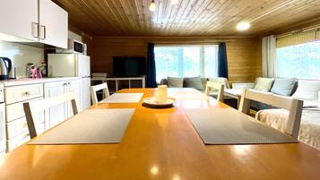 Traditioneel huisje, sauna, uitzicht op strand | Gratis wifi