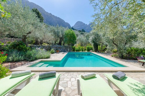 S'OLIVARET - Impressive villa with a private pool in amazing mountainous surroundings. Fre