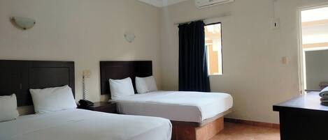 Standard Triple Room, Multiple Beds | Desk, soundproofing, WiFi (free), bed sheets