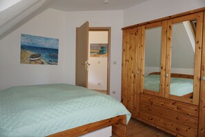 1 chambre, lit parapluie, Wi-Fi, draps fournis