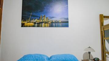 Family Room, Multiple Beds, Non Smoking, Shared Bathroom | Free WiFi, bed sheets