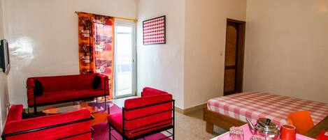 Standard Room | Desk, free WiFi