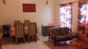 Lobby sitting area - Résidence Abdou Diouf 1 (Dakar)