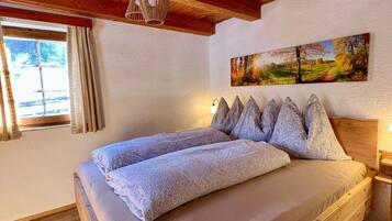 2 Schlafzimmer, Zimmersafe, Bügeleisen/Bügelbrett, Reisekinderbett