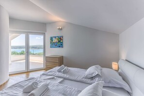 6 Schlafzimmer, Bügeleisen/Bügelbrett, kostenloses WLAN, Bettwäsche