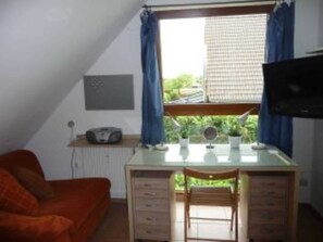 TV - 4-room apartment - 4-room apartment (Wathlingen)