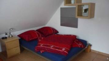 3 Schlafzimmer, BĂŒgeleisen/BĂŒgelbrett, WLAN, BettwĂ€sche