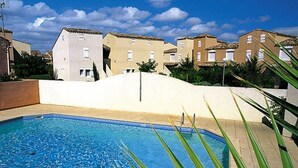 Pool - Spacious 3-Room Villa with Mezzanine, Pool & Parking - Close to Richelieu Beach (Cap d'Agde)