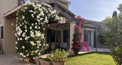 St Rémy de Provence, recent villa, 4 bedrooms / 2 bathrooms between Alpilles and downtown