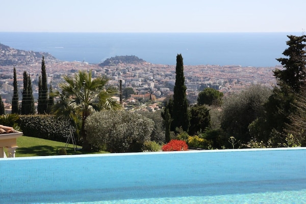 Luxuriöse Zeitgenössische Villa Mit Herrlichem Meerblick - Nizza