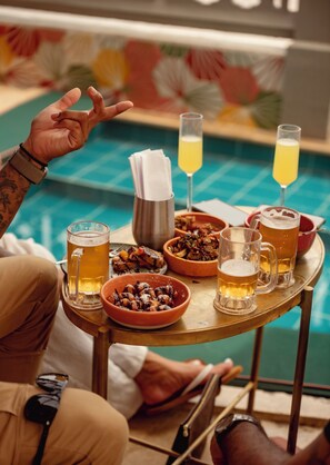 Dinner served, sushi, alfresco dining - Townhouse Boutique Hotel (Cartagena)