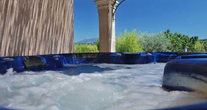 Luxury 150 m2 villa with heated pool and private spa.Aillan Hervé