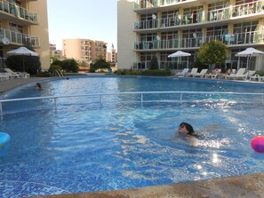 Piscine extérieure (ouverte en saison)