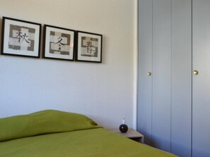 2 bedrooms