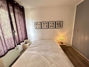 2 bedrooms
