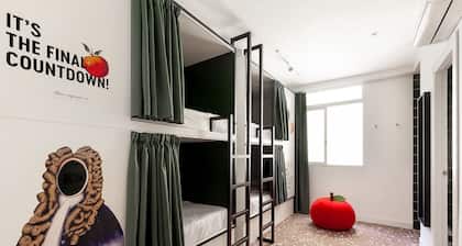 2060 The Newton Hostel & Market