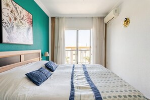 2 makuuhuonetta, silitysrauta/-lauta, ilmainen Wi-Fi, vuodevaatteet
