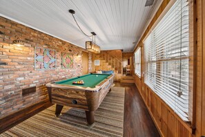Spielezimmer