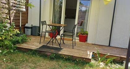 2* furnished studio - La Maison aux Mille Roses