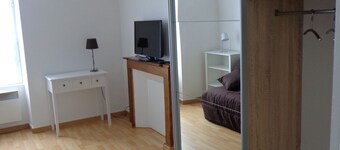 Apartment für 2 Personen im Zentrum eines "großen Dorfes auf dem Land"