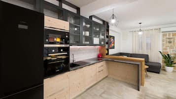 Fridge, microwave, oven, dishwasher