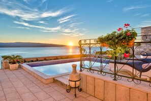 Terrace/patio - Villa Lipa-Brac - amazing  villa with sea views, a pool, close to the beach by MyWaycation (Murvica)