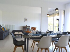 Dining - Luxury Villa with Pool, Tennis & Stunning Views on the French Riviera (Vallauris)