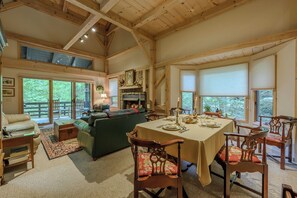 Smart TV, fireplace, Netflix, DVD player