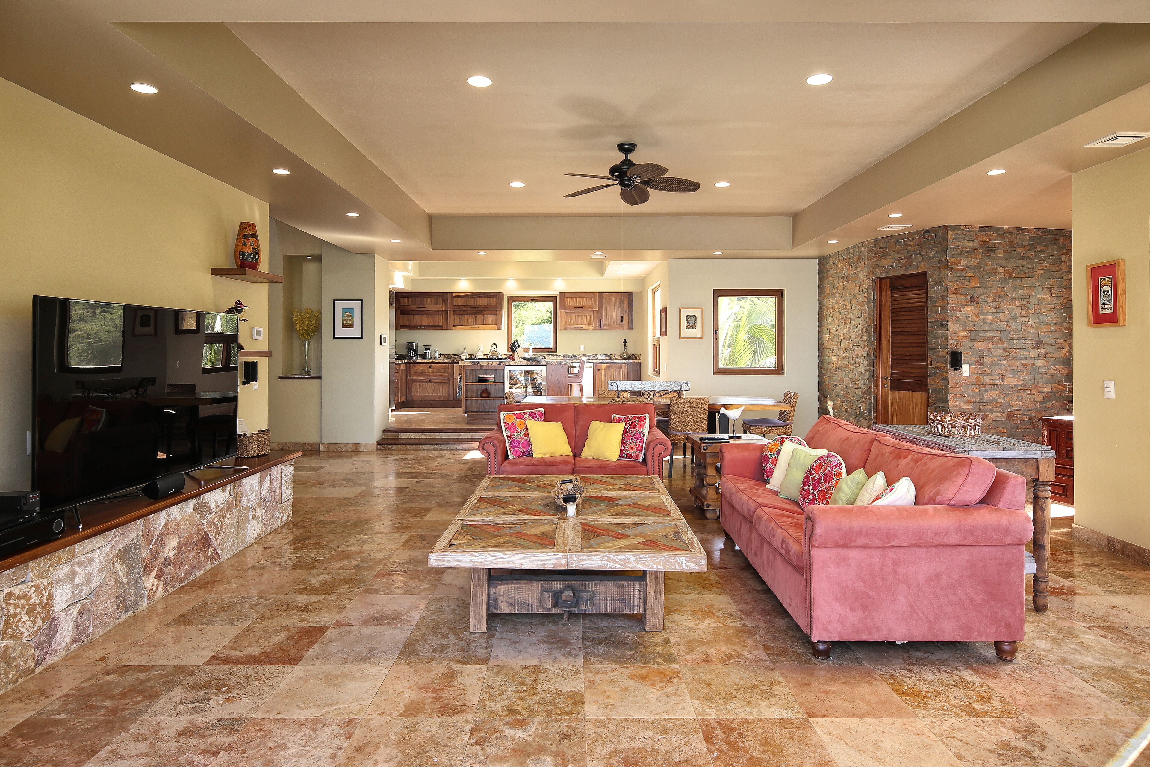 Smart TV, DVD player, books, stereo