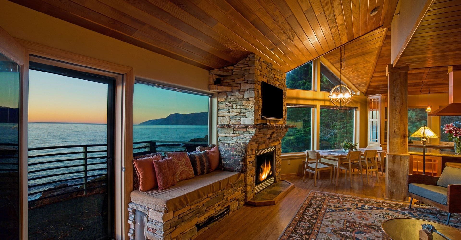 Penthouse | Living area | 40-inch TV with satellite channels