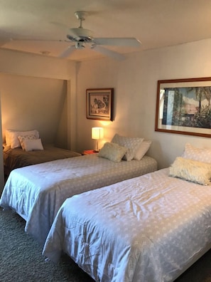 2 bedrooms, desk, iron/ironing board, cots/infant beds
