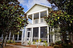Exterior - "The Lighthouse" in WaterColor. Pool, Walk to beach, 4 Bikes & WC amenities incl (Santa Rosa Beach)