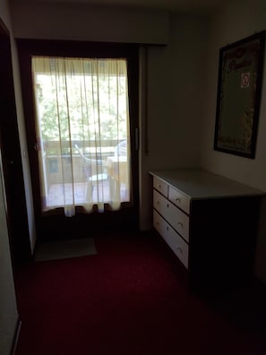 Iron/ironing board, rollaway beds, free WiFi, bed sheets