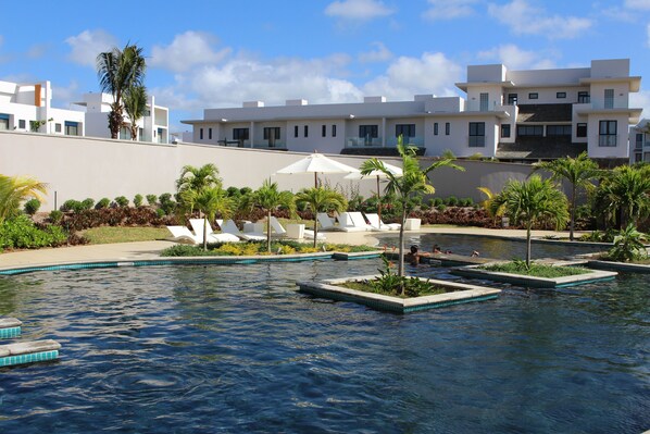 Pool - Your holiday apartment with sea view (Roches Noires)