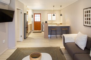 Protea: One-Bedroom Apartment | Ropa de cama de alta calidad y decoración personalizada 