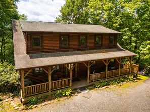 Exterior - 4 BRLog Cabin with Grandfather Mountain Views, Hot Tub, Game Room & Spacious Decks (Seven Devils)