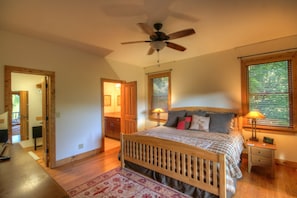 4 bedrooms, WiFi, bed sheets