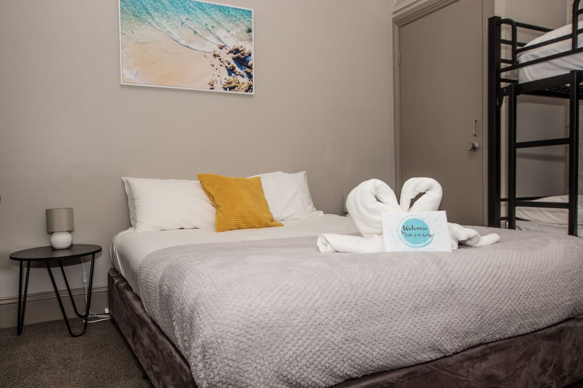 Comfort Room, 1 Bedroom (Private) | Wi-fi percuma, cadar katil